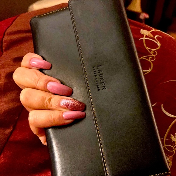 Lauren Ralph Lauren Handbags - RALPH LAUREN LARGE TRIFOLD WAYS BLACK WALLET